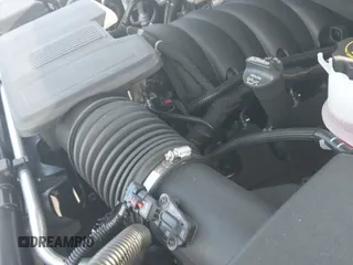 ✅ 2025 GMC Yukon XL Denali • VIN: 1GKS2JRL4SR282118 • Lot: 42568428. Listed on IAAI with 2,227 mi. Free auction sales archive from the USA and detailed vehicle history report at DreamBid. Image 19.