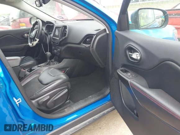 ✅ 2019 Jeep Cherokee Trailhawk Elite • VIN: 1C4PJMBX3KD362560 • Lot: 45142886. Wystawiony na IAAI z przebiegiem 85 054 mil. Bezpłatny archiwum sprzedaży aukcyjnych z USA i szczegółowy raport historii pojazdu na DreamBid. Zdjęcie 5.