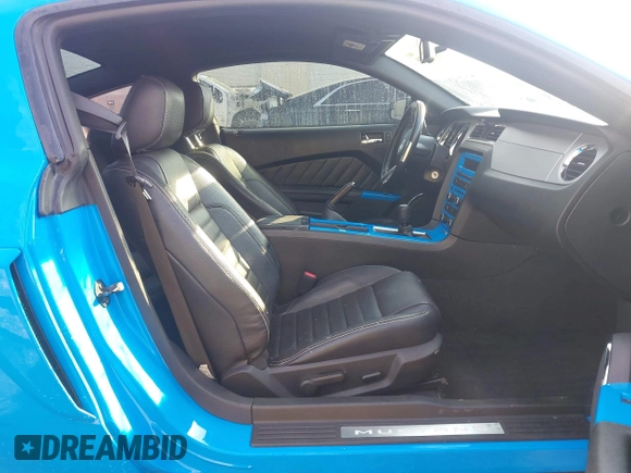 ✅ 2011 Ford Mustang GT Premium • VIN: 1ZVBP8CF7B5117046 • Lot: 44285916. Wystawiony na IAAI z przebiegiem 109 195 mil. Bezpłatny archiwum sprzedaży aukcyjnych z USA i szczegółowy raport historii pojazdu na DreamBid. Zdjęcie 5.