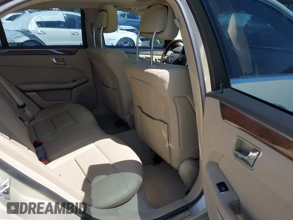 ✅ 2010 Mercedes-Benz E 350 Luxury • VIN: WDDHF5GB9AA048636 • Lot: 42151413. Wystawiony na IAAI z przebiegiem 174 727 mil. Bezpłatny archiwum sprzedaży aukcyjnych z USA i szczegółowy raport historii pojazdu na DreamBid. Zdjęcie 8.