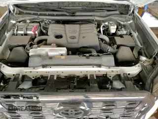 ✅ 2024 Toyota Tundra Platinum • VIN: 5TFNA5DB8RX199752 • Lot: 68979235. Listed on Copart with 18,000 mi. Free auction sales archive from the USA and detailed vehicle history report at DreamBid. Image 15.