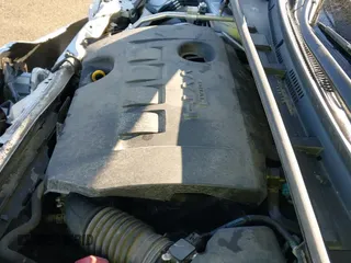 ✅ 2017 Toyota Corolla SE • VIN: 5YFBURHE8HP572193 • Лот: 43547990. Опубликован ранее на IAAI с пробегом 169 995 миль. Бесплатный доступ к архиву аукционных продаж из США и подробный отчёт об истории автомобиля на DreamBid. Изображение 19.