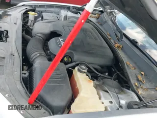 ✅ 2018 Chrysler 300 S • VIN: 2C3CCABG2JH261877 • Lot: 43372244. Listed on IAAI with 70,104 mi. Free auction sales archive from the USA and detailed vehicle history report at DreamBid. Image 21.