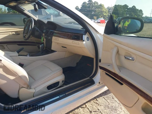 ✅ 2013 BMW 3 Series 328i • VIN: WBADW3C52DJ527740 • Lot: 43174096. Wystawiony na IAAI z przebiegiem 116 715 mil. Bezpłatny archiwum sprzedaży aukcyjnych z USA i szczegółowy raport historii pojazdu na DreamBid. Zdjęcie 5.