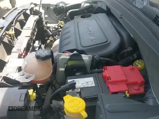 ✅ 2019 Jeep Renegade Altitude • VIN: ZACNJBBB4KPK54687 • Lot: 42302929. Wystawiony na IAAI z przebiegiem 70 122 mil. Bezpłatny archiwum sprzedaży aukcyjnych z USA i szczegółowy raport historii pojazdu na DreamBid. Zdjęcie 20.