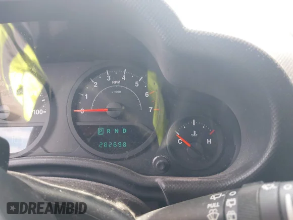 ✅ 2008 Jeep Wrangler Unlimited X • VIN: 1J4GA39188L501652 • Lot: 45371903. Wystawiony na IAAI z przebiegiem 282 698 mil. Bezpłatny archiwum sprzedaży aukcyjnych z USA i szczegółowy raport historii pojazdu na DreamBid. Zdjęcie 7.