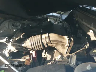 ✅ 2017 Mitsubishi Outlander SEL • VIN: JA4AP4AWXHZ028898 • Lot: 41148271. Wystawiony na IAAI z przebiegiem 77 286 mil. Bezpłatny archiwum sprzedaży aukcyjnych z USA i szczegółowy raport historii pojazdu na DreamBid. Zdjęcie 19.