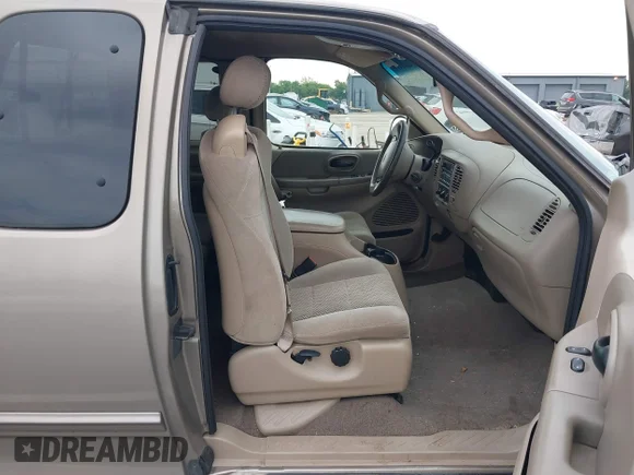 ✅ 2002 Ford F-150 XL • VIN: 1FTRX17242NA25652 • Lot: 45484479. Listed on IAAI with 133,681 mi. Free auction sales archive from the USA and detailed vehicle history report at DreamBid. Image 5.