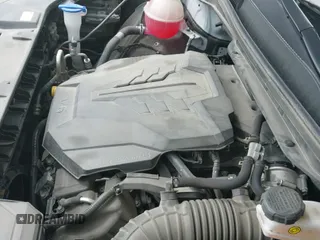 ✅ 2023 Kia Carnival SX Prestige • VIN: KNDNE5H33P6220288 • Lot: 42263316. Wystawiony na IAAI z przebiegiem 64 670 mil. Bezpłatny archiwum sprzedaży aukcyjnych z USA i szczegółowy raport historii pojazdu na DreamBid. Zdjęcie 19.