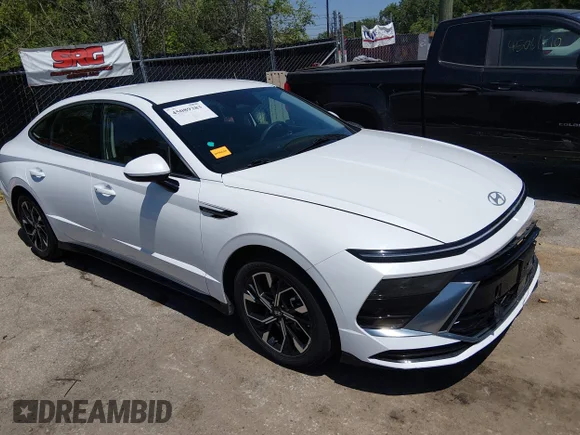 ✅ 2024 Hyundai Sonata SEL • VIN: KMHL64JA8RA412325 • Lot: 45089383. Wystawiony na IAAI z przebiegiem 67 546 mil. Bezpłatny archiwum sprzedaży aukcyjnych z USA i szczegółowy raport historii pojazdu na DreamBid. Zdjęcie 1.