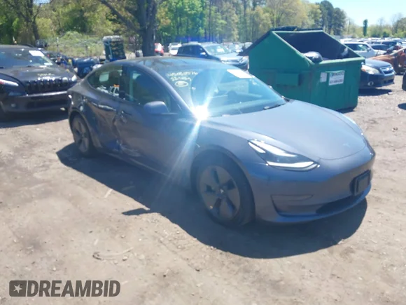 ✅ 2022 Tesla Model 3 • VIN: 5YJ3E1EA4NF107941 • Lot: 45080576. Wystawiony na IAAI z przebiegiem 85 881 mil. Bezpłatny archiwum sprzedaży aukcyjnych z USA i szczegółowy raport historii pojazdu na DreamBid. Zdjęcie 1.