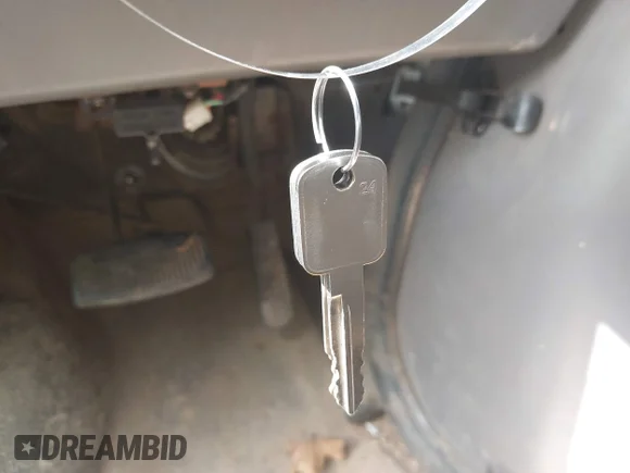 ✅ 2001 Ford Econoline Cargo • VIN: 1FTNE24221HA70312 • Лот: 42944126. Опубліковано раніше на IAAI з пробігом 242 491 миль. Безкоштовний доступ до архіву аукціонних продажів зі США та докладний звіт про історію автомобіля на DreamBid. Зображення 11.
