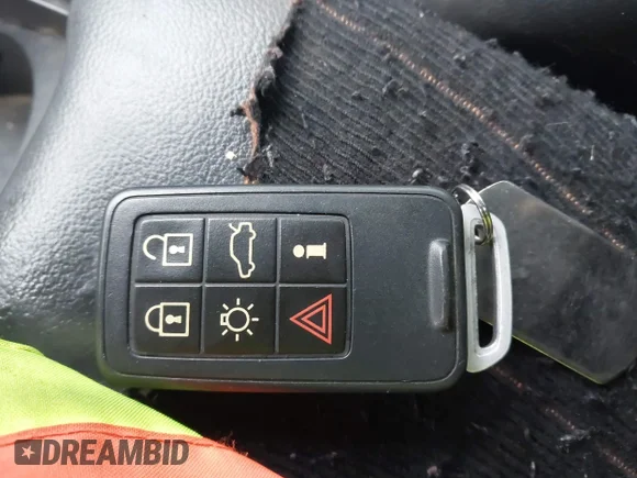 ✅ 2013 Volvo S60 T5 • VIN: YV1612FH9D2175741 • Лот: 41324252. Опубликован ранее на IAAI с пробегом 223 121 миль. Бесплатный доступ к архиву аукционных продаж из США и подробный отчёт об истории автомобиля на DreamBid. Изображение 11.