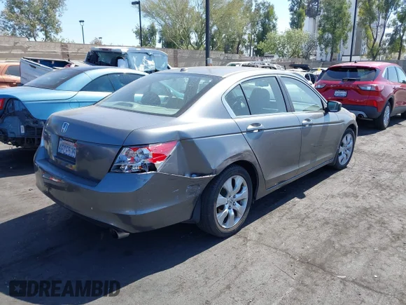✅ 2008 Honda Accord EX-L • VIN: JHMCP268X8C067781 • Lot: 45335229. Wystawiony na IAAI z przebiegiem 218 812 mil. Bezpłatny archiwum sprzedaży aukcyjnych z USA i szczegółowy raport historii pojazdu na DreamBid. Zdjęcie 4.