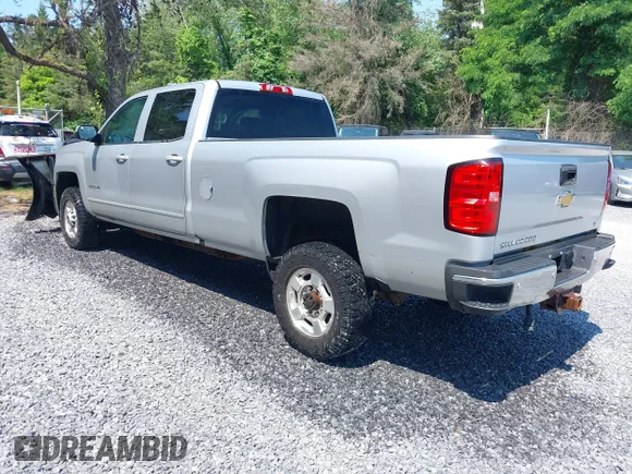 ✅ 2018 Chevrolet Silverado 2500HD LT • VIN: 1GC1KVEY0JF119949 • Lot: 45431626. Wystawiony na IAAI z przebiegiem 47 289 mil. Bezpłatny archiwum sprzedaży aukcyjnych z USA i szczegółowy raport historii pojazdu na DreamBid. Zdjęcie 3.
