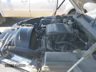 ✅ 2005 Dodge Dakota ST • VIN: 1D7HE28K15S288148 • Lot: 42883541. Wystawiony na IAAI z przebiegiem 259 379 mil. Bezpłatny archiwum sprzedaży aukcyjnych z USA i szczegółowy raport historii pojazdu na DreamBid. Zdjęcie 13.