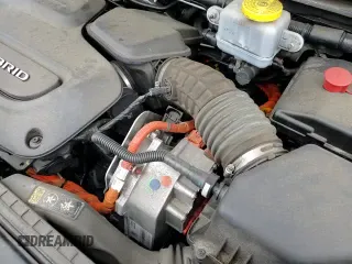 ✅ 2019 Chrysler Pacifica Hybrid Limited • VIN: 2C4RC1N72KR533017 • Лот: 51338625. Опубликован ранее на Copart с пробегом 103 127 миль. Бесплатный доступ к архиву аукционных продаж из США и подробный отчёт об истории автомобиля на DreamBid. Изображение 14.