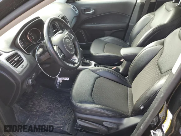 ✅ 2020 Jeep Compass Latitude • VIN: 3C4NJDBB7LT217657 • Лот: 43271643. Опубліковано раніше на Copart з пробігом 18 832 миль. Безкоштовний доступ до архіву аукціонних продажів зі США та докладний звіт про історію автомобіля на DreamBid. Зображення 7.