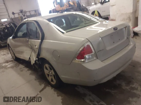 ✅ 2008 Ford Fusion SE • VIN: 3FAHP07Z88R221589 • Lot: 44420733. Listed on IAAI with 276,490 mi. Free auction sales archive from the USA and detailed vehicle history report at DreamBid. Image 3.
