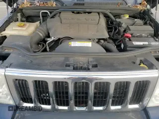 ✅ 2008 Jeep Commander Limited • VIN: 1J8HG58N88C236359 • Lot: 83199674. Wystawiony na Copart z przebiegiem 216 994 mil. Bezpłatny archiwum sprzedaży aukcyjnych z USA i szczegółowy raport historii pojazdu na DreamBid. Zdjęcie 14.