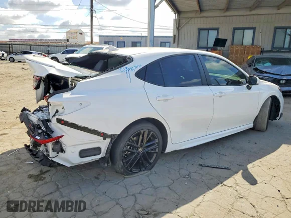 ✅ 2025 Toyota Camry SE • VIN: 4T1DAACKXSU113320 • Lot: 52438596. Wystawiony na Copart z przebiegiem 29 343 mil. Bezpłatny archiwum sprzedaży aukcyjnych z USA i szczegółowy raport historii pojazdu na DreamBid. Zdjęcie 3.