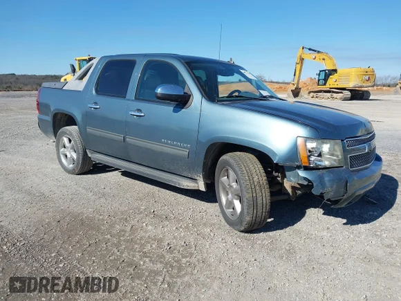 ✅ 2011 Chevrolet Avalanche LT • VIN: 3GNMCFE07BG109789 • Лот: 44178168. Опубліковано раніше на IAAI з пробігом 185 382 миль. Безкоштовний доступ до архіву аукціонних продажів зі США та докладний звіт про історію автомобіля на DreamBid. Зображення 1.