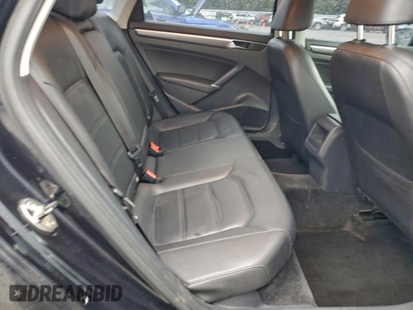 ✅ 2017 Volkswagen Passat R-Line • VIN: 1VWDT7A36HC051469 • Lot: 99720535. Wystawiony na Copart z przebiegiem 120 188 mil. Bezpłatny archiwum sprzedaży aukcyjnych z USA i szczegółowy raport historii pojazdu na DreamBid. Zdjęcie 10.