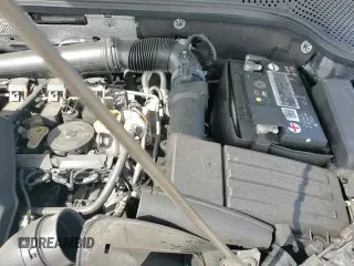 ✅ 2019 Volkswagen Beetle S • VIN: 3VWFD7AT3KM717859 • Лот: 83755215. Опубликован ранее на Copart с пробегом 39 360 миль. Бесплатный доступ к архиву аукционных продаж из США и подробный отчёт об истории автомобиля на DreamBid. Изображение 13.