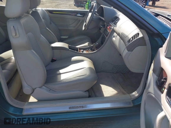 ✅ 2000 Mercedes-Benz CLK 320/430 • VIN: WDBLK65G9YT031918 • Лот: 43419438. Опубликован ранее на IAAI с пробегом 210 382 миль. Бесплатный доступ к архиву аукционных продаж из США и подробный отчёт об истории автомобиля на DreamBid. Изображение 5.