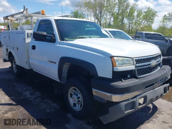 ✅ 2005 Chevrolet Silverado 2500HD Work Truck • VIN: 1GBHC24U05E162955 • Lot: 44940349. Listed on IAAI with 174,992 mi. Free auction sales archive from the USA and detailed vehicle history report at DreamBid. Image 1.