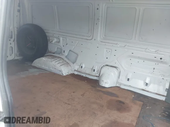 ✅ 1998 Ford Econoline Cargo • VIN: 1FTNE24L6WHB51829 • Lot: 43915681. Wystawiony na IAAI z przebiegiem 325 318 mil. Bezpłatny archiwum sprzedaży aukcyjnych z USA i szczegółowy raport historii pojazdu na DreamBid. Zdjęcie 8.