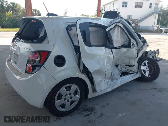 ✅ 2016 Chevrolet Sonic LS • VIN: 1G1JA6SH9G4112265 • Лот: 43900174. Опубліковано раніше на IAAI з пробігом Не вказано. Безкоштовний доступ до архіву аукціонних продажів зі США та докладний звіт про історію автомобіля на DreamBid. Зображення 4.