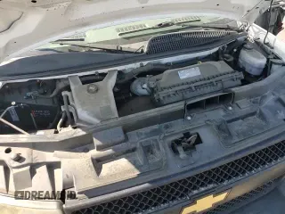 ✅ 2021 Chevrolet Express Cargo • VIN: 1GCWGAFP2M1249335 • Lot: 65965855. Wystawiony na Copart z przebiegiem 55 100 mil. Bezpłatny archiwum sprzedaży aukcyjnych z USA i szczegółowy raport historii pojazdu na DreamBid. Zdjęcie 16.