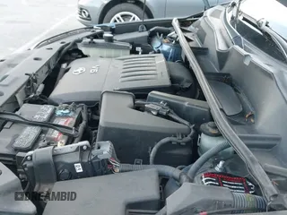 ✅ 2006 Toyota RAV4 Limited • VIN: JTMZK31VX65003187 • Lot: 43740610. Wystawiony na IAAI z przebiegiem 107 186 mil. Bezpłatny archiwum sprzedaży aukcyjnych z USA i szczegółowy raport historii pojazdu na DreamBid. Zdjęcie 19.