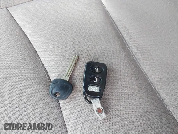 ✅ 2016 Hyundai Elantra Limited • VIN: 5NPDH4AE1GH667250 • Lot: 44115627. Wystawiony na IAAI z przebiegiem 113 622 mil. Bezpłatny archiwum sprzedaży aukcyjnych z USA i szczegółowy raport historii pojazdu na DreamBid. Zdjęcie 11.