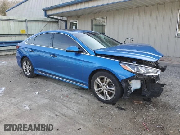 ✅ 2018 Hyundai Sonata Limited • VIN: 5NPE34AF7JH678255 • Lot: 72393042. Wystawiony na Copart z przebiegiem 74 138 mil. Bezpłatny archiwum sprzedaży aukcyjnych z USA i szczegółowy raport historii pojazdu na DreamBid. Zdjęcie 4.