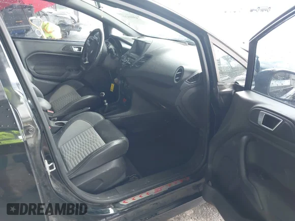✅ 2016 Ford Fiesta ST • VIN: 3FADP4GX4GM138032 • Лот: 43000241. Опубліковано раніше на IAAI з пробігом 98 061 миль. Безкоштовний доступ до архіву аукціонних продажів зі США та докладний звіт про історію автомобіля на DreamBid. Зображення 5.