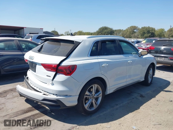 ✅ 2023 Audi Q3 S line Premium Plus • VIN: WA1EECF31P1118485 • Lot: 43447342. Wystawiony na IAAI z przebiegiem 33 164 mil. Bezpłatny archiwum sprzedaży aukcyjnych z USA i szczegółowy raport historii pojazdu na DreamBid. Zdjęcie 4.