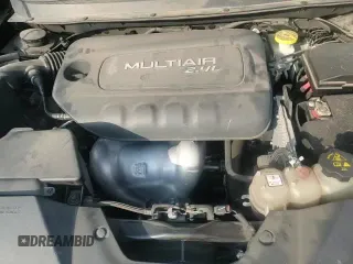 ✅ 2019 Jeep Cherokee Latitude • VIN: 1C4PJLCB6KD223259 • Lot: 93710845. Wystawiony na Copart z przebiegiem 85 677 mil. Bezpłatny archiwum sprzedaży aukcyjnych z USA i szczegółowy raport historii pojazdu na DreamBid. Zdjęcie 14.