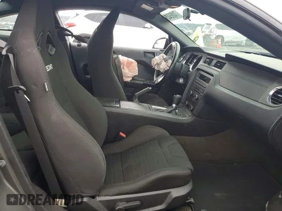 ✅ 2013 Ford Mustang V6 • VIN: 1ZVBP8AM4D5277485 • Lot: 74065405. Listed on Copart with 86,848 mi. Free auction sales archive from the USA and detailed vehicle history report at DreamBid. Image 7.