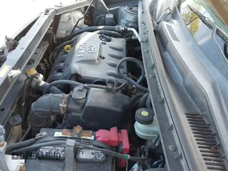 ✅ 2006 Scion xB • VIN: JTLKT324964099943 • Лот: 43380102. Опубликован ранее на IAAI с пробегом 193 932 миль. Бесплатный доступ к архиву аукционных продаж из США и подробный отчёт об истории автомобиля на DreamBid. Изображение 19.