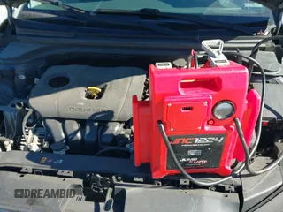 ✅ 2019 Hyundai Elantra SE • VIN: KMHD74LF0KU852585 • Lot: 43531562. Listed on IAAI with 62,240 mi. Free auction sales archive from the USA and detailed vehicle history report at DreamBid. Image 18.