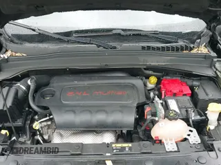 ✅ 2021 Jeep Renegade 80th Anniversary • VIN: ZACNJDBB4MPM72496 • Lot: 43593159. Wystawiony na IAAI z przebiegiem 64 361 mil. Bezpłatny archiwum sprzedaży aukcyjnych z USA i szczegółowy raport historii pojazdu na DreamBid. Zdjęcie 20.