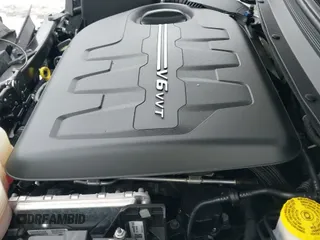 ✅ 2019 Jeep Cherokee Altitude • VIN: 1C4PJLLX9KD416808 • Lot: 41625084. Wystawiony na IAAI z przebiegiem 67 544 mil. Bezpłatny archiwum sprzedaży aukcyjnych z USA i szczegółowy raport historii pojazdu na DreamBid. Zdjęcie 19.