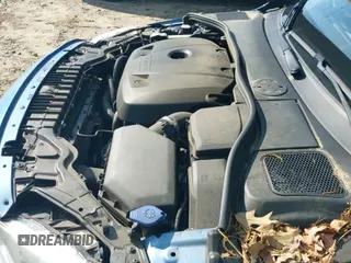 ✅ 2015 Volvo V60 T5 Drive-E Premier • VIN: YV140MEKXF1271986 • Lot: 42452328. Wystawiony na IAAI z przebiegiem 121 956 mil. Bezpłatny archiwum sprzedaży aukcyjnych z USA i szczegółowy raport historii pojazdu na DreamBid. Zdjęcie 19.