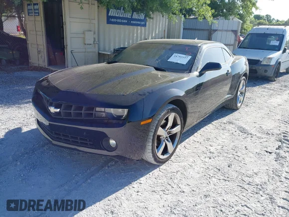 ✅ 2010 Chevrolet Camaro 2LT • VIN: 2G1FC1EV3A9206148 • Лот: 44792157. Опубліковано раніше на IAAI з пробігом 275 484 миль. Безкоштовний доступ до архіву аукціонних продажів зі США та докладний звіт про історію автомобіля на DreamBid. Зображення 2.