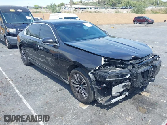 ✅ 2024 BMW i7 eDrive50 • VIN: WBY43EJ09RCR07277 • Lot: 44722623. Listed on IAAI with 20,287 mi. Free auction sales archive from the USA and detailed vehicle history report at DreamBid. Image 1.