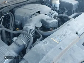 ✅ 2011 Chevrolet Tahoe LS • VIN: 1GNSKAE03BR105638 • Lot: 42277196. Wystawiony na IAAI z przebiegiem 191 639 mil. Bezpłatny archiwum sprzedaży aukcyjnych z USA i szczegółowy raport historii pojazdu na DreamBid. Zdjęcie 20.