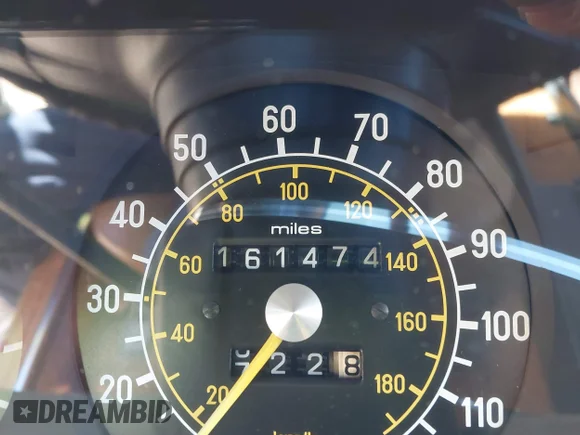 ✅ 1977 MERCEDES 230 • VIN: 12302312049267 • Лот: 44385020. Опубликован ранее на IAAI с пробегом 161 474 миль. Бесплатный доступ к архиву аукционных продаж из США и подробный отчёт об истории автомобиля на DreamBid. Изображение 7.
