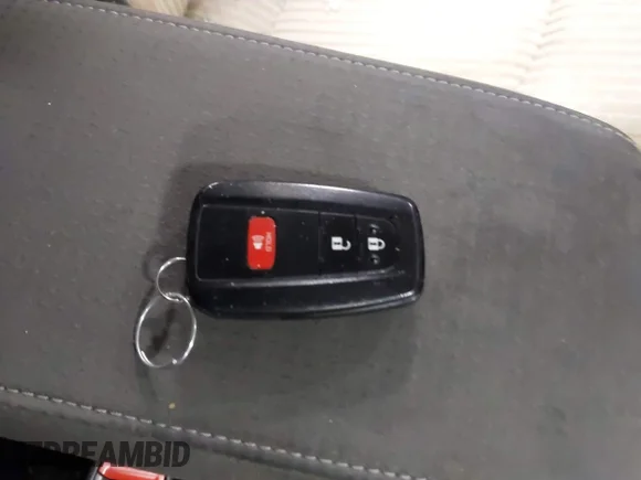 ✅ 2016 Toyota Prius Two Eco • VIN: JTDKARFU4G3516844 • Lot: 44294556. Wystawiony na IAAI z przebiegiem 185 010 mil. Bezpłatny archiwum sprzedaży aukcyjnych z USA i szczegółowy raport historii pojazdu na DreamBid. Zdjęcie 11.
